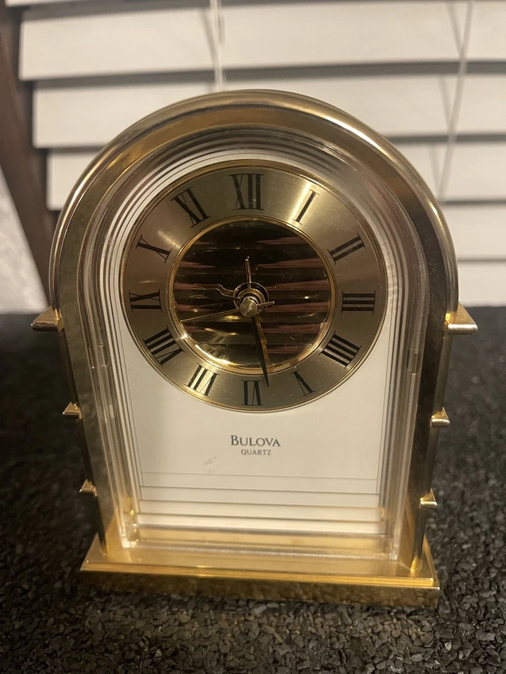 Bulova Archtop Jukebox White Mantle Shelf Desk Alarm Clock. - Image 3 of 3