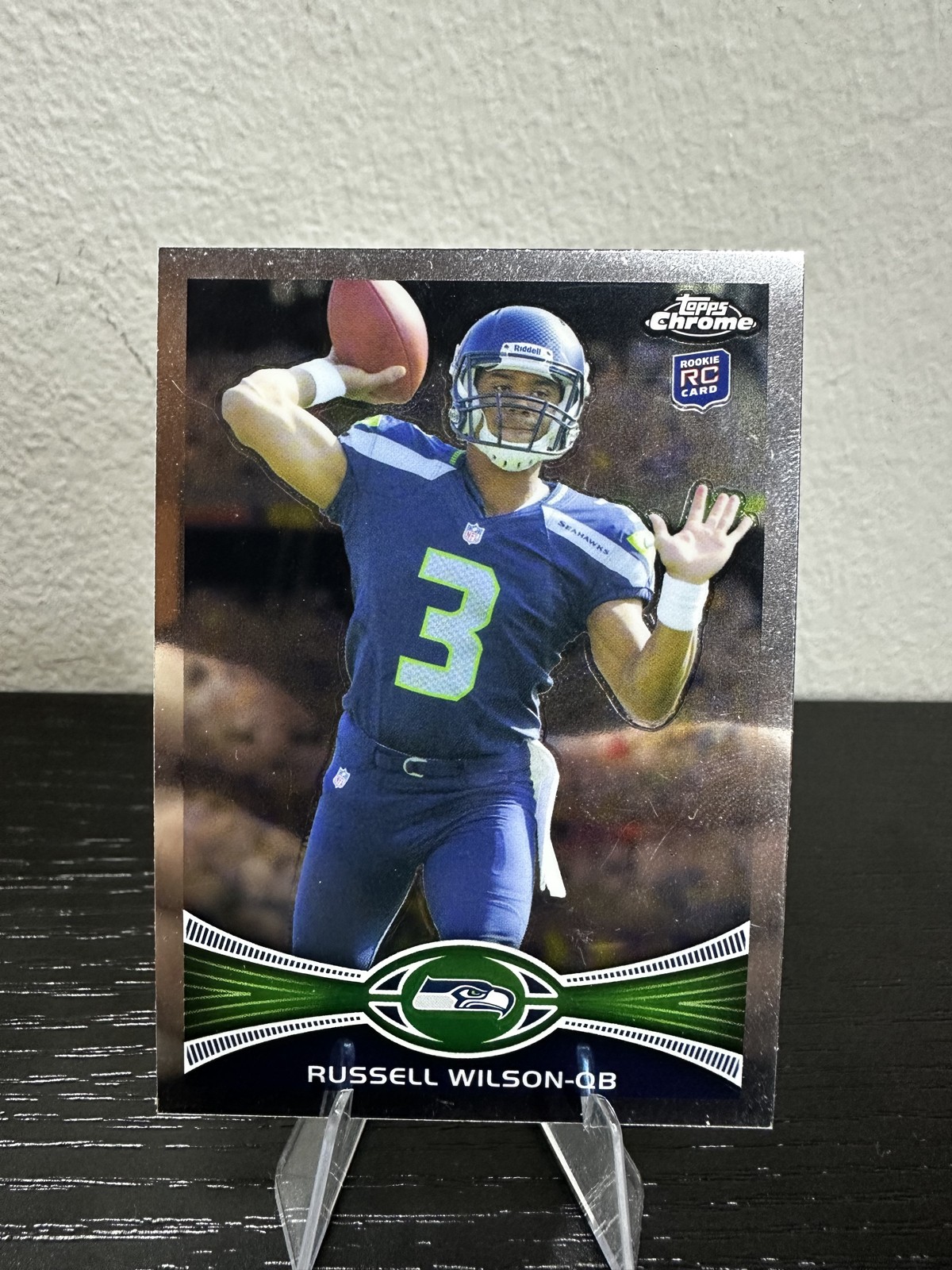 2012 Topps Chrome - Russell Wilson #40 Throwing Hand Visible (RC)