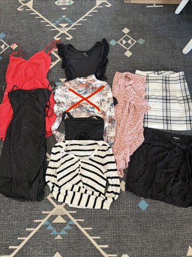 Women’s Mixed Size Clothing Bundle Multicolor, Tops, Shorts, Leggings