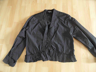 NUU schöne kurze Blusenjacke schwarz Gr. 3 w.NEU (HMI714)