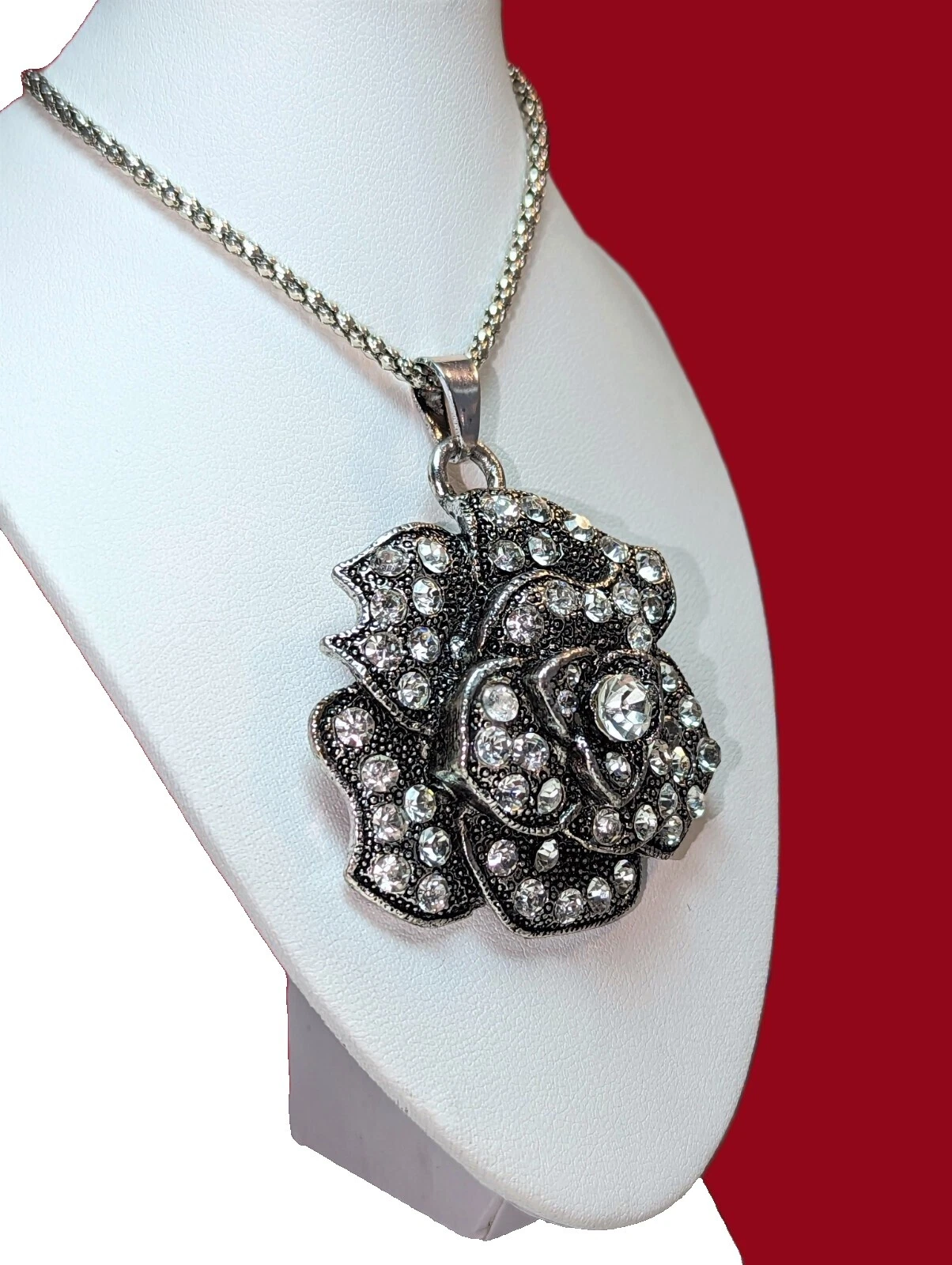 Moda Plateado Plata Betsey Johnson Collares y Colgantes