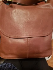 COACH shoulder bag ..BEAUTIFUL   
