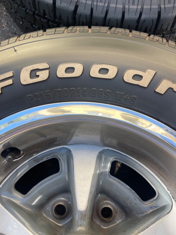 rims and tires set of 4 70x14 classic pontiac rims for GTO FIREBIRD