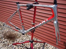 Giant Defy Advanced 0 Di2 Road Bike Frameset 2012 56cm