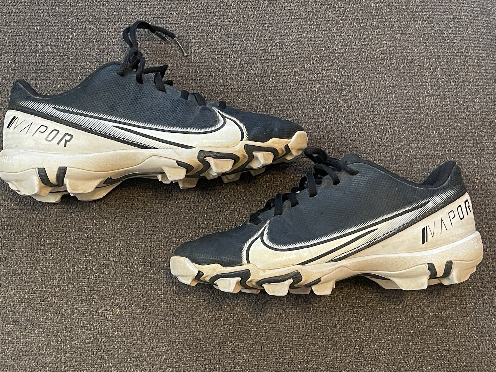 Nike Vapor Kids Black White Shoes Baseball Softball Cleats Boys Girls 5.5Y Youth