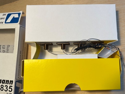 VIESSMANN HO lot 4 feux croix de St André NEUF en boite # 5835 électronique - Photo 2/5