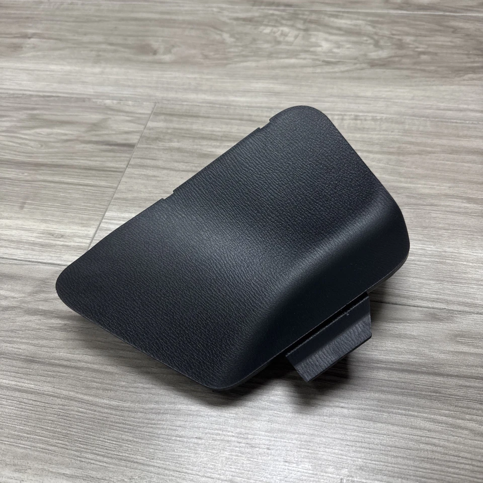 Mazda CX-5 2013-2015 luz trasera izquierda lado del conductor moldura de acceso OEM+ Foto 3 de 4