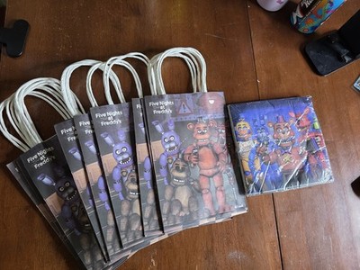 12 FIVE NIGHTS AT FREDDY'S HANDLE BAGS AND 20 NAPKINS PT9