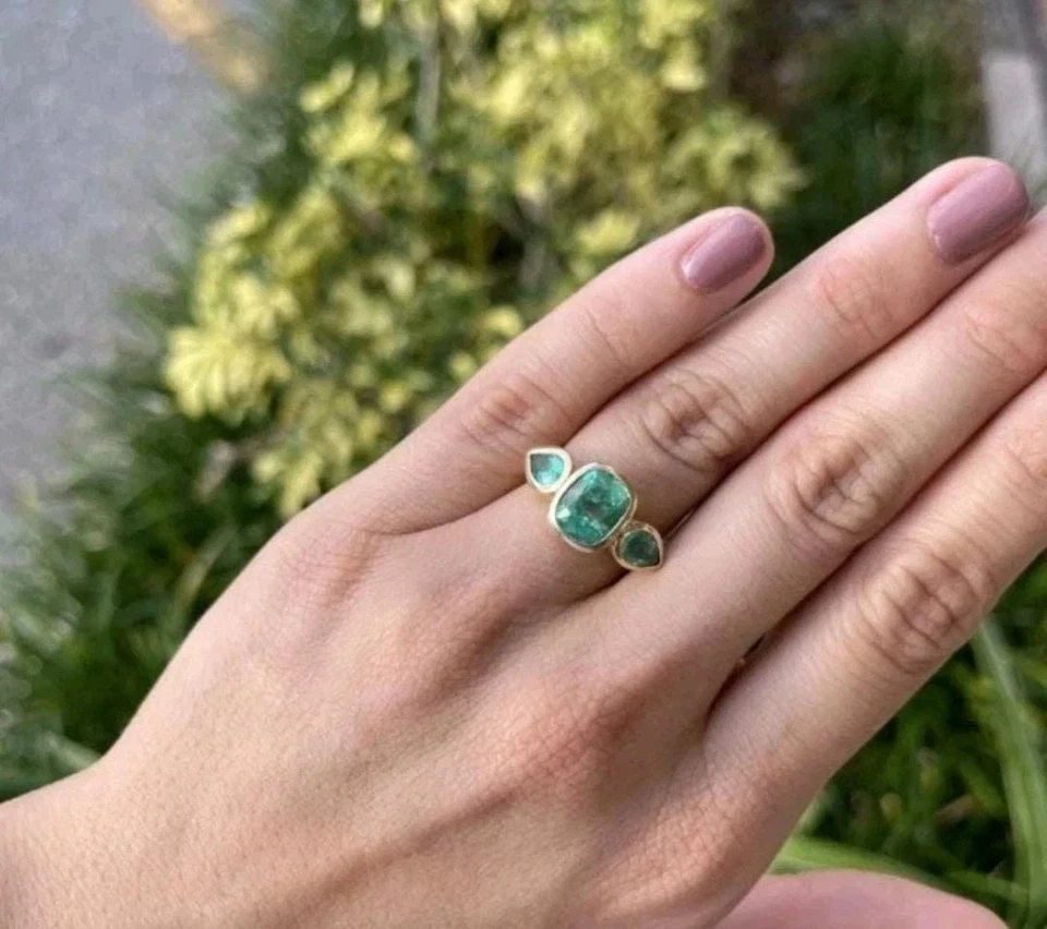 Anillo de boda esmeralda de oro amarillo macizo de 14 quilates con esmeralda natural de Zambia de 3,50 quilates todo Foto 4 de 4