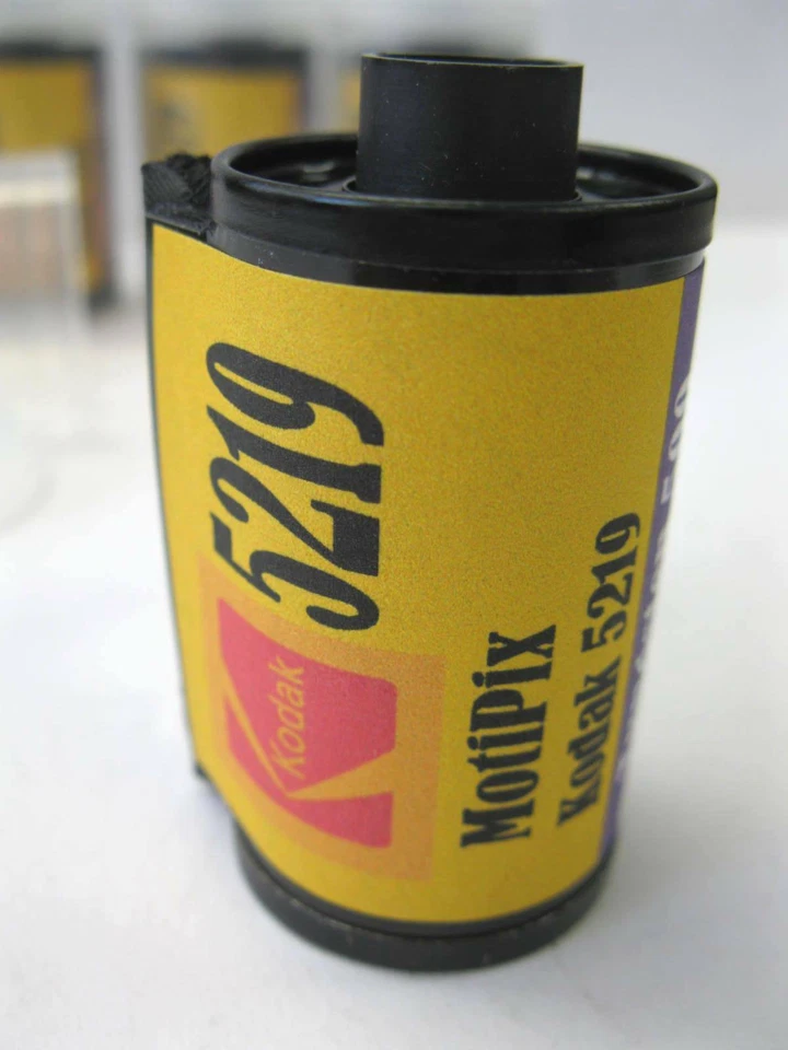 5 Rolls Kodak 5219 MotiPix 35 mm Motion Picture ECN-2 Process Film 500T 36 Exp - Image 2 of 3