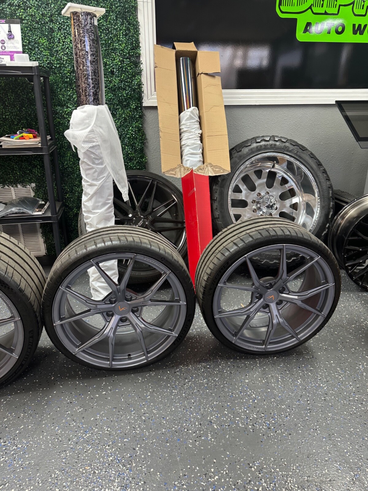 rims and tires 20" and 21" forged concaved mclaren 570s 