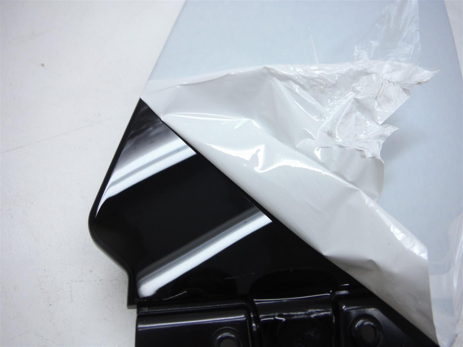 2014-2019 MASERATI GHIBLI S DRIVER SIDE DOOR B PILLAR TRIM COVER OEM 6700247880