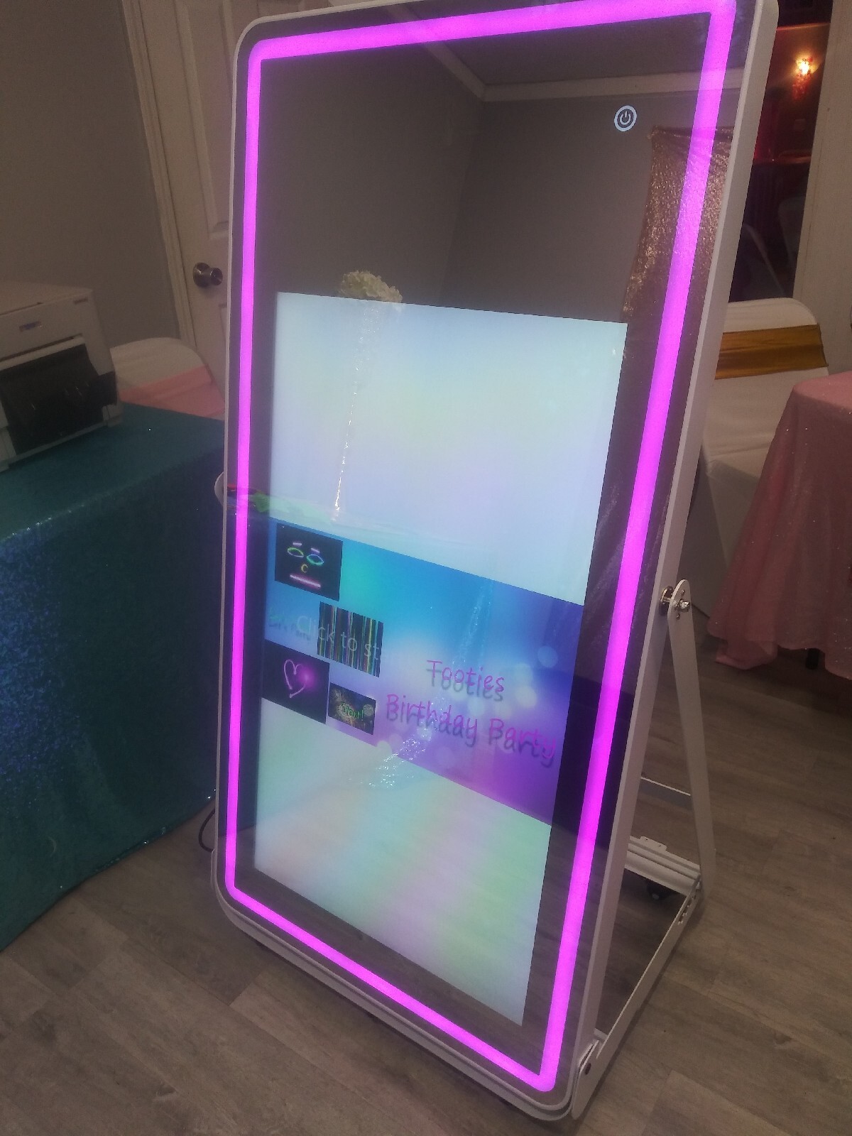 Astro Mirror Photo Booth with case -Purchased from PBI University( used)