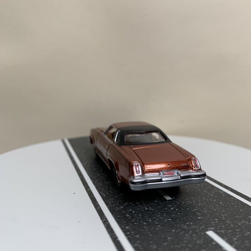 Johnny Lightning Classic Gold 1977 Oldsmobile Cutlass Supreme Brougham Red NM - Picture 12 of 23