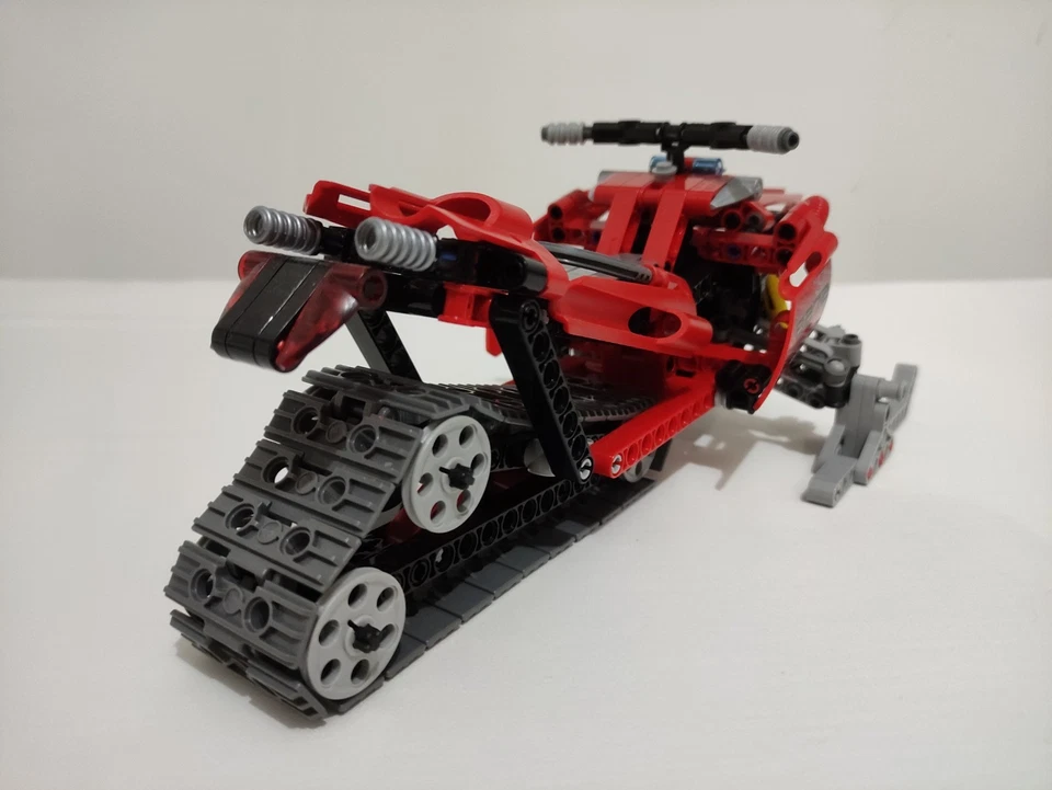 LEGO Technic 8272 Snowmobile, foto 3 di 5