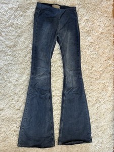 Free People Dark Wash Blue Denim Flared Jeans Mid Rise 5-Pocket Size 24R