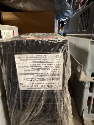 Danfoss VLT 2800 Variable Frequency Drive 195N1061 3x380-480V 3-Phase 7.5 kVA