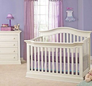 baby crib with dresser