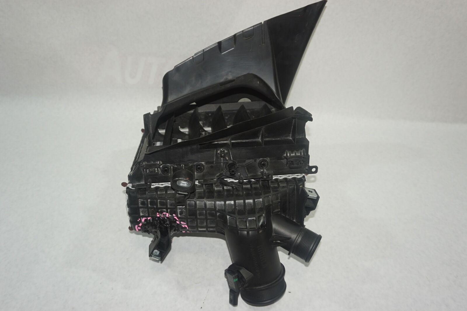 BENTLEY BENTAYGA CHARGE AIR COOLER 2015 2016 2017 2018 4M0145803AH OEM