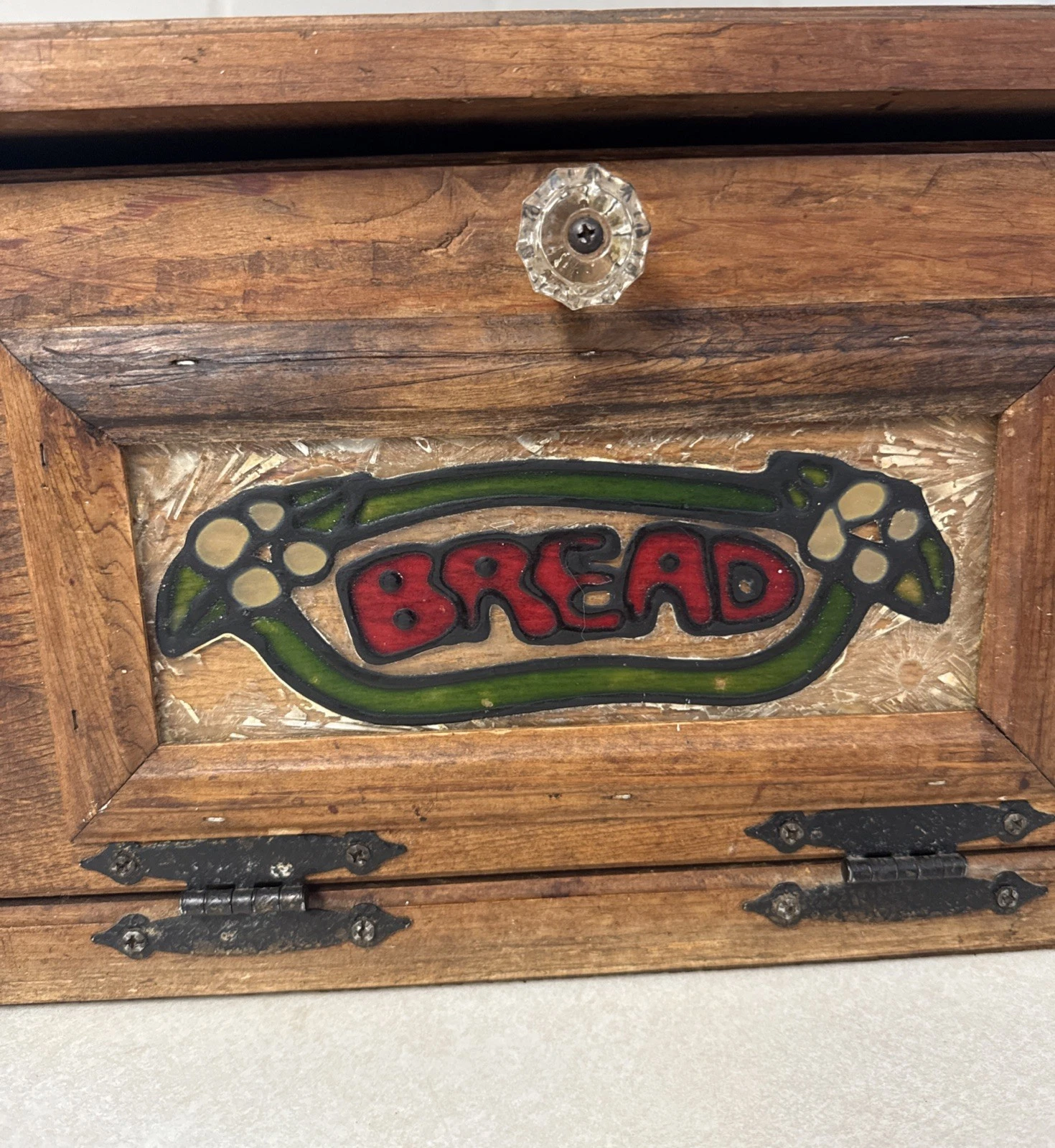Vintage Wood Bread Box w/ Stained Glass Like Design Farmhouse Decor Cottagecore
Opens in a new windo