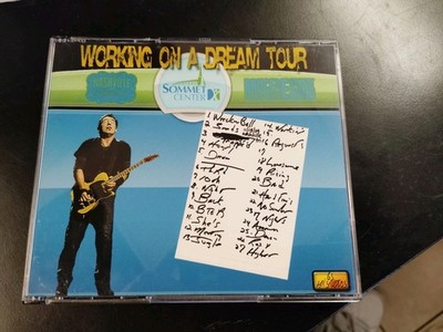 Bruce Springsteen: Working On A Dream Tour. Nashville TN. 11/18/09. See Pics
