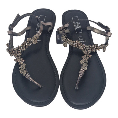 M&S Collection flache Sandalen mit verzierten Knöchelriemen UVP 35,00 £
