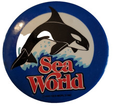 Sea World Shamu Killer Whale Park Souvenir Vtg Button Pin 3" Pin VTG 1980
