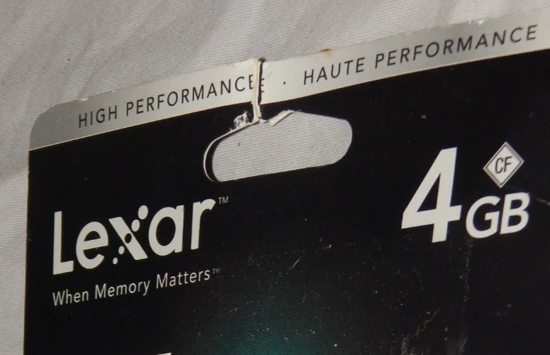 Lexar Platinum II Compact Flash 4 GB SEALED - Image 2 of 4