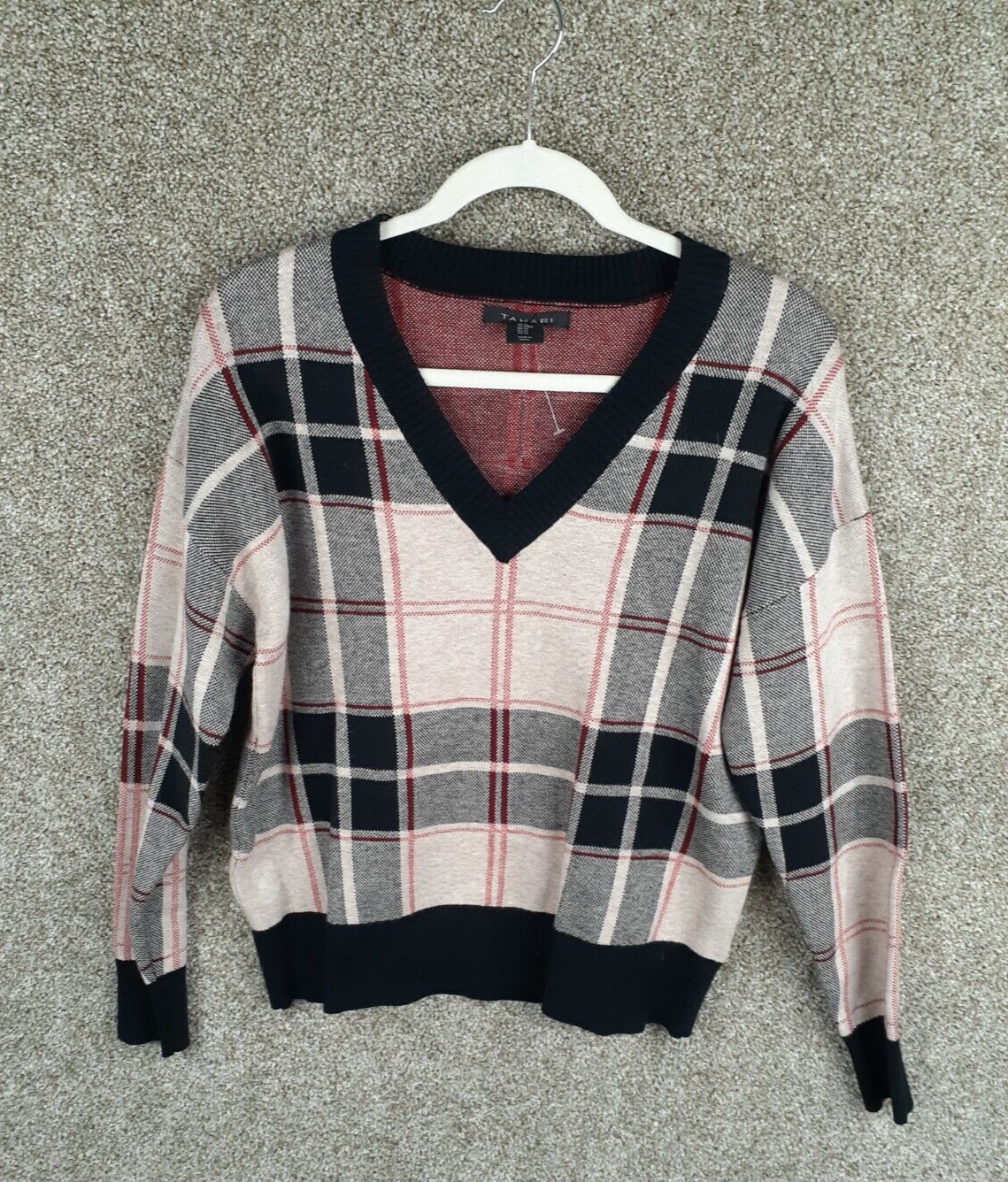 Tahari Knit V-Neck Plaid Sweater Womens M Black Red Beige Academia Preppy Casual
