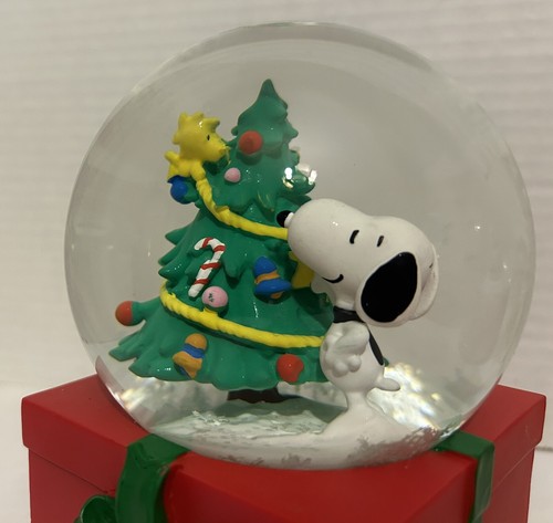 Arachidi Musicale Globo di Neve Snoopy & Woodstock Decora Albero "Jingle Bells" 5,5" - Foto 19 di 20