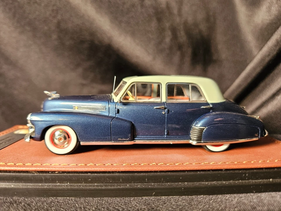 GLM 1941 Cadillac Series 60 Special Blue 1:43 Scale Inv. #3438 - Image 2 of 4