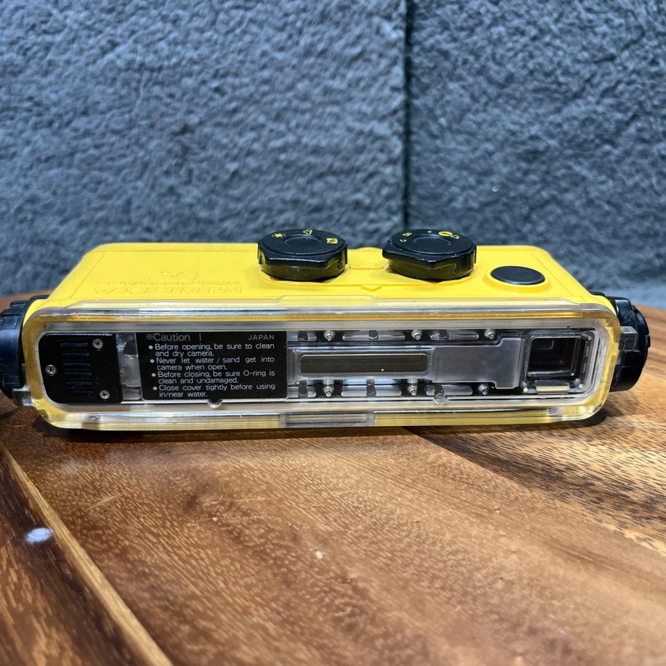 Vintage Minolta Weathermatic A Waterproof 35mm Film Camera Yellow For Parts - Image 3 of 4