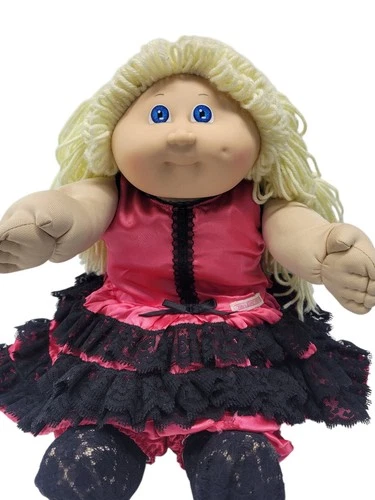 Cabbage Patch Kids doll vtg dressed in a "World Traveler"  Spanish Dancer Outfit