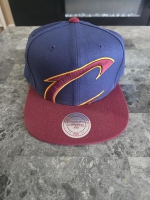 Cleveland Cavaliers Cavs NBA Mitchell & Ness Logo Snapback Red Blue Cap Hat