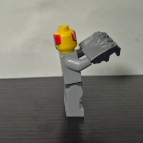 LEGO Ultra Agents Tremor Minifigure UAGT002 Complete Armor Helmet 70164 Genuine