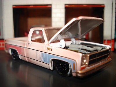 1976 GMC SIERRA GRANDE 15 PICKUP TRUCK LIMITED EDITION EDITION 1/64 4X4 WHITE