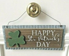 Happy St. Patrick's Day Rustic Irish Shamrock Wall Door Hanger 7.5" x 3"
