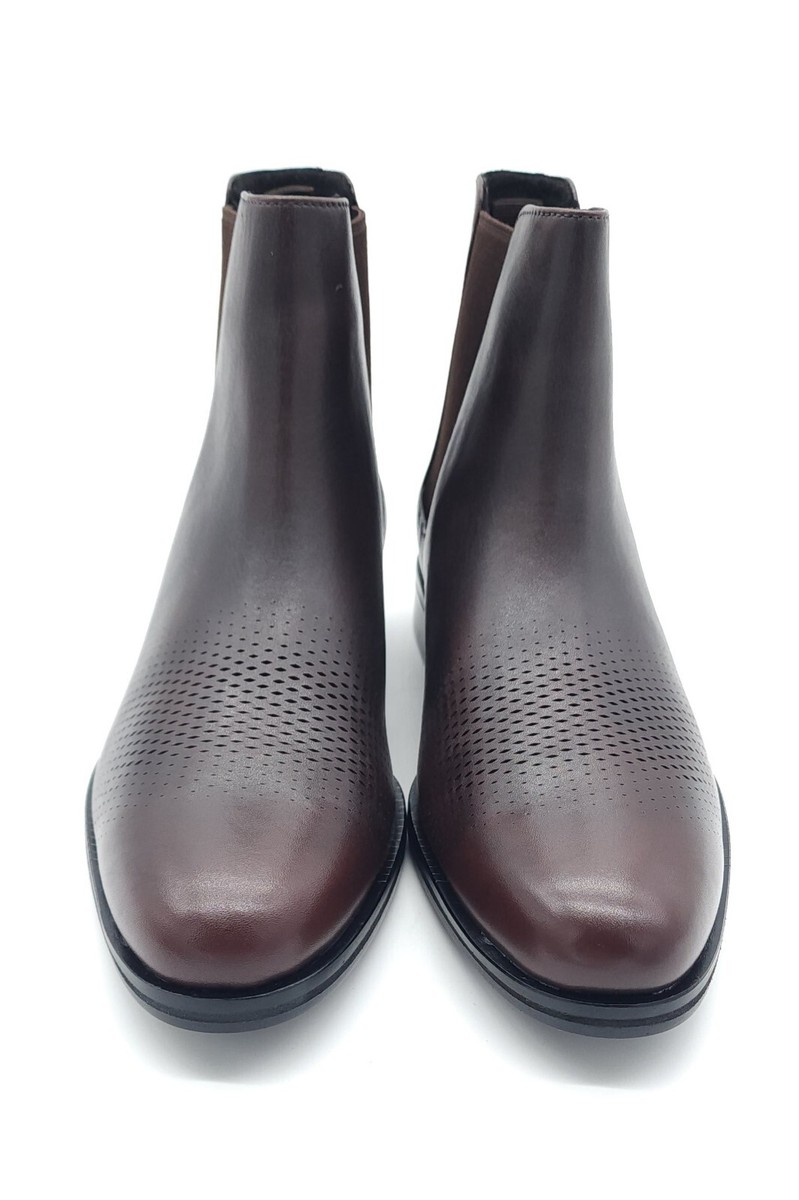 Cole Haan Men display picture 2