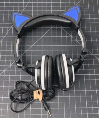 Barsone Wired Cat Ear Kids Headphones Flashing Glowing