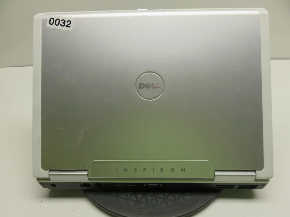 Dell Inspiron 1501 Laptop AMD Turion 64 MK-26 2GB Ram No HDD or Battery -Dim LCD - Image 3 of 4