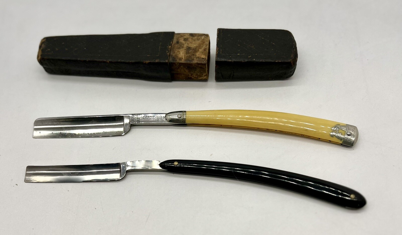 🔥VINTAGE BENGAL  &  F. WENGELS  -CAST STEEL STRAIGHT RAZORS W/ Case