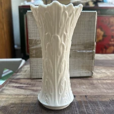 Lenox Elegant White Leaf Vase 6” tall 
