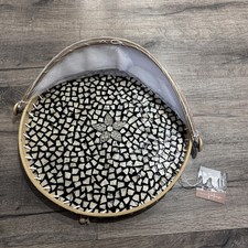 Mittelgroße Mosik Essen Servieren Netz Zelt Korb Tablett Obst Brot