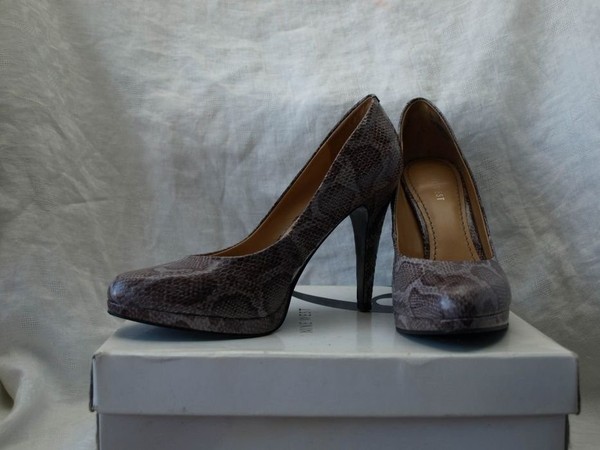 Women Nine West Heels Snake Print 37.5