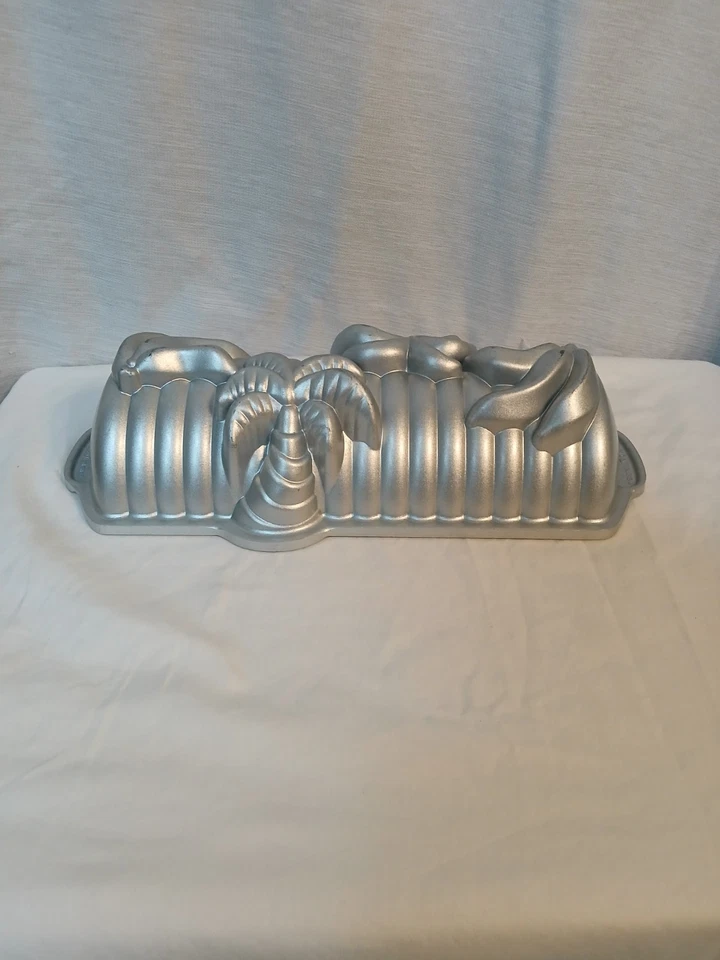 Pan de plátano Nordic Ware molde para pasteles 3D pan raro 6 tazas 1,4 L palmeras Foto 2 de 4