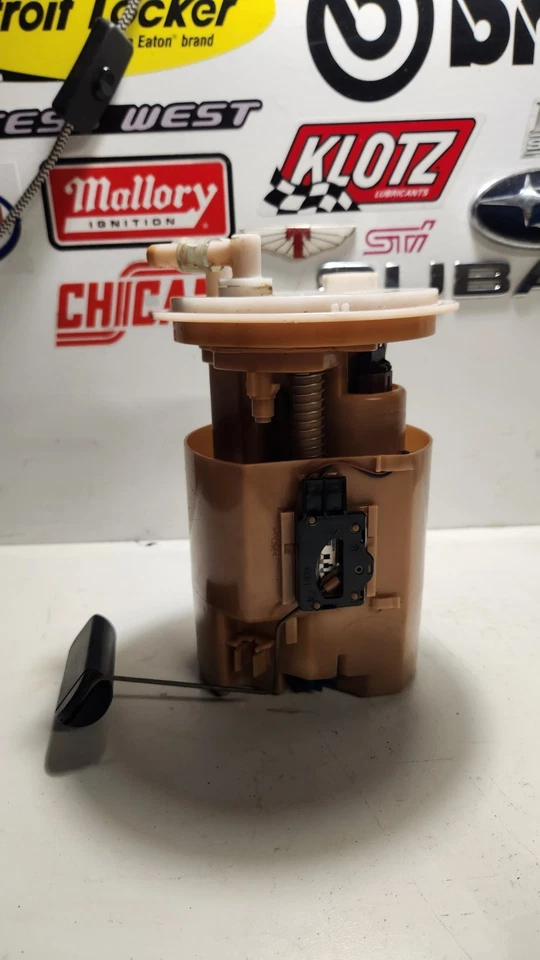 Subaru Forester SH 03/2008 to 08/2012 FUEL PUMP NON TURBO EJ25 FB25 #42021SC010 - image 2 of 4