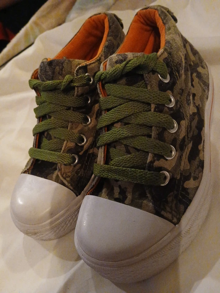 Zapatillas de lona camuflaje Foto 2 de 4