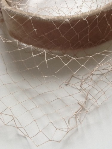 Vintage Beige Women's Hat with Veil and Biege Dots-Nice Vintage Hat - Picture 5 of 11