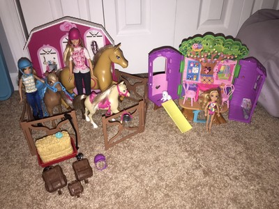 barbie pink passport horse and stable gift set
