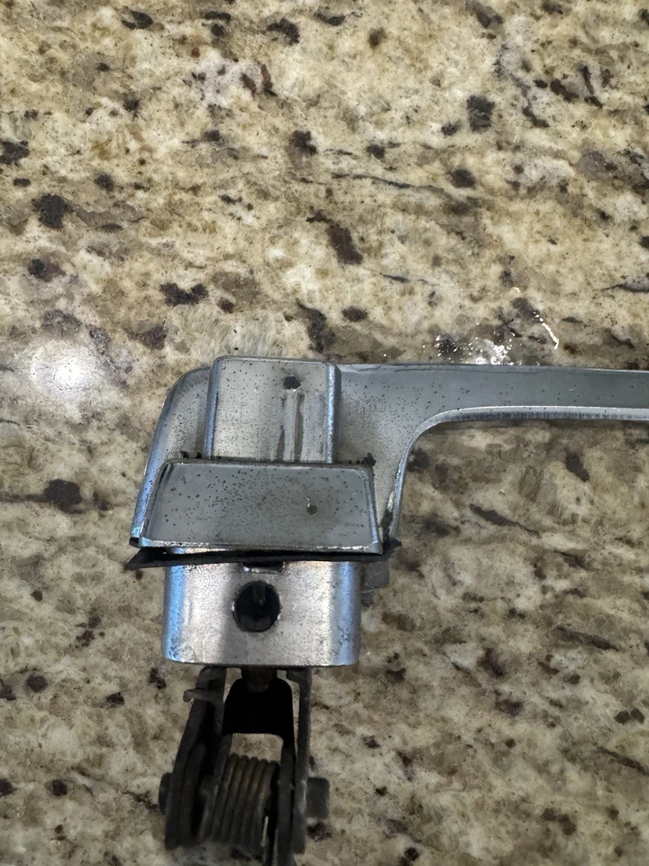 Conjunto de manijas de puerta exteriores Dodge Charger 1966-1967 OEM Foto 2 de 4